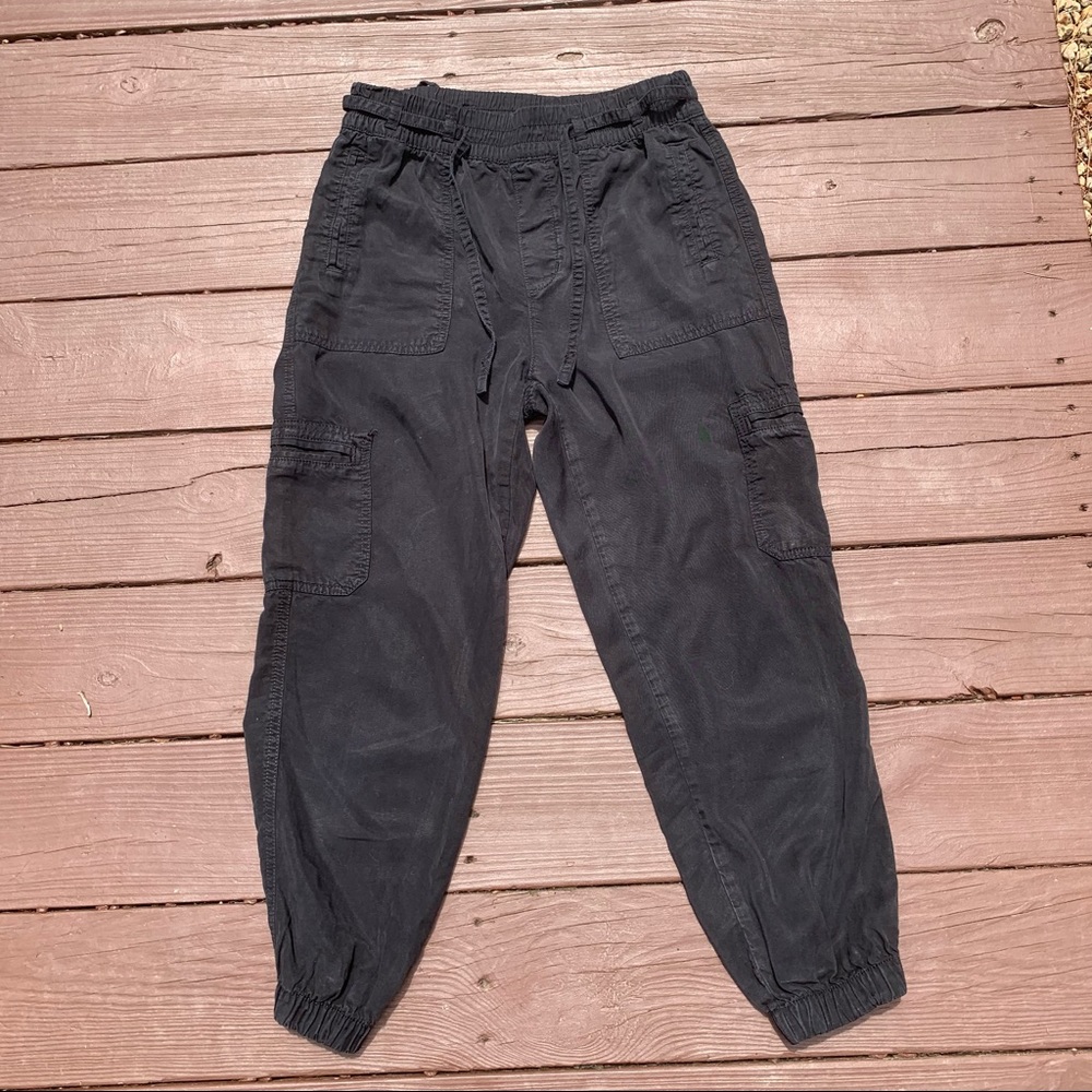 American Eagle cinched ankle cargo pant